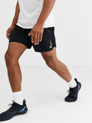 Nike Running 7in 2in1 Challenger Shorts In Black