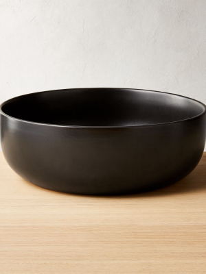 Crisp Matte Black Serving Bowl