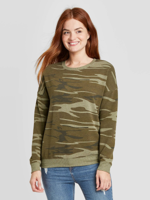 Women's Camo Print Graphic Sweatshirt - Green