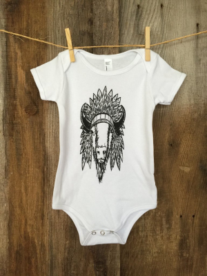 Bandit Baby "bison Chief" Onesie White/blk