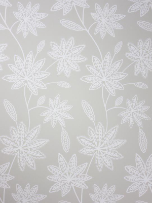 Sample Chenar Wallpaper In Silver From The Persian Garden Collection By Osborne & Little