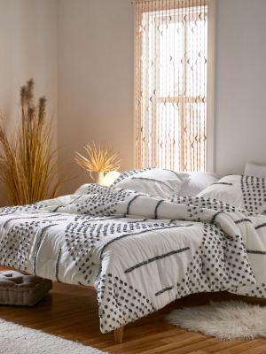 Ellis Tufted Comforter