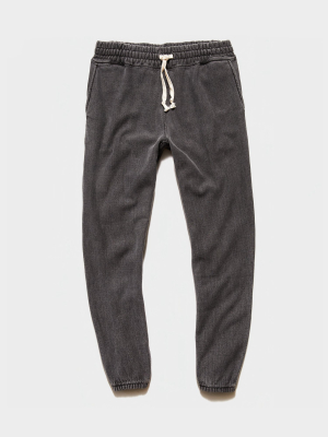 Garment Dyed Classic Sweatpant In Black Sand