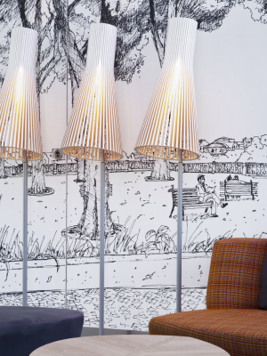 4210 Floor Lamp