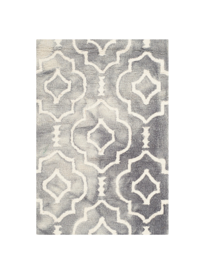 Alyson Accent Area Rug - Safavieh