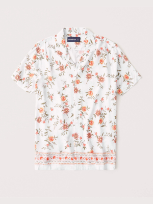 Short-sleeve Camp Collar Button-up Shirt