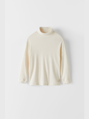 Basic Turtleneck Top