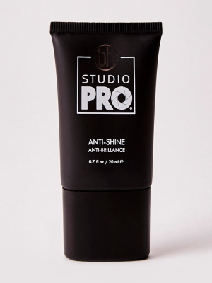 Studio Pro Anti-shine