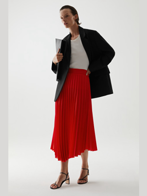 Asymmetric-hem Pleated Skirt