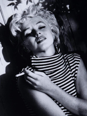 Four Hands Marilyn Monroe Relaxing Photo - Black And White