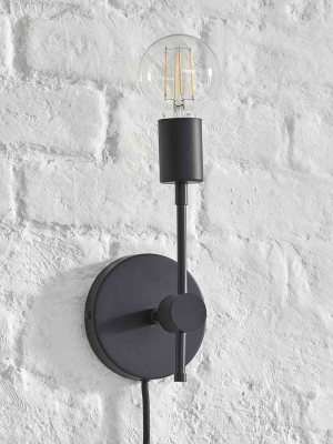 Plug-in Solo Sconce