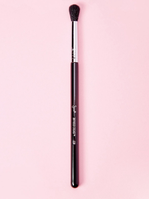 E38 Diffused Crease Brush