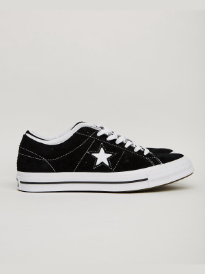 One Star Low Black