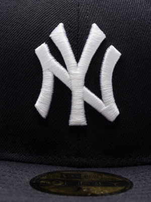 Undefeated X Ne X Mlb Fitted - New York Yankees