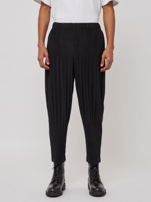 Basic Tapered Pleated Pants In Black