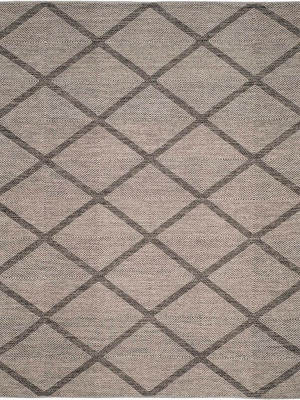 Montauk Lattice Black Area Rug