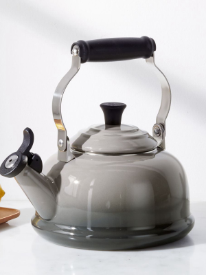 Le Creuset ® Classic Oyster Kettle