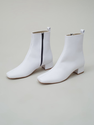 Teo Boot - White