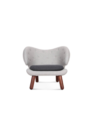 Finn Juhl Pelican Chair With Buttons