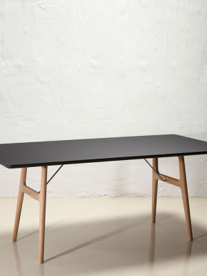 Rm13 Dining Table (31.5" D)