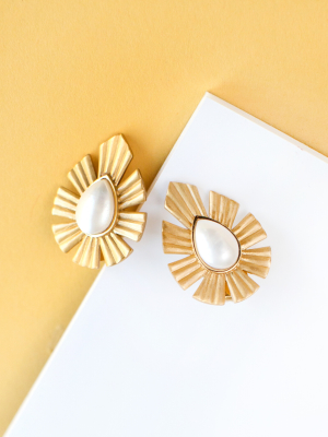 Gold & Bold Stud Earrings - Pearl