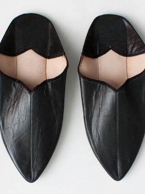 Pointed Babouche Slippers In Black