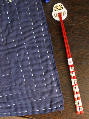 Chopsticks And Rest Set, White Daruma