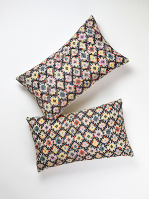 Archive New York Nahuala Ii Classic Pillow