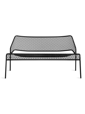 Hot Mesh Settee