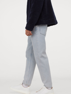 Relaxed Tapered Jeans