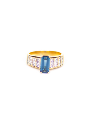 Vintage Sapphire Crystal Cocktail Ring