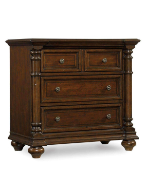 Leesburg Nightstand