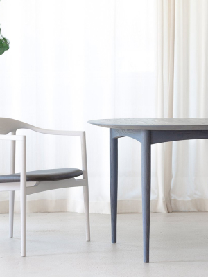 Jari Ellipse Dining Table