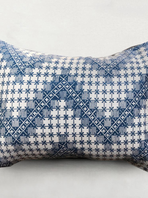 Small Point De Hongrie Pillow (no. 32a) With Linen Backing