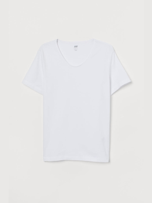 Low-cut Slim Fit T-shirt