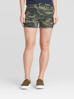 Women's High-rise Jean Shorts - Universal Thread™ Camo Print