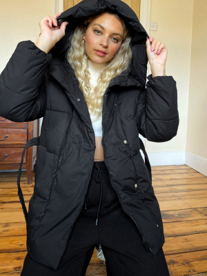 Bershka Belted Padded Puffer Jacket With Hood In Black