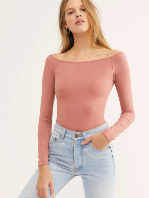 Off -the-shoulder Solid Top