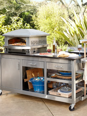 Kalamazoo Artisan Fire Outdoor Pizza Oven & Pizza Station With Pizza Tools
