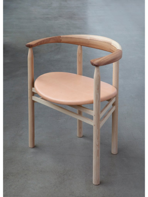 Linea Chair W/ Armrests