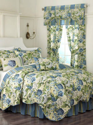 Floral Flourish Quilt Set