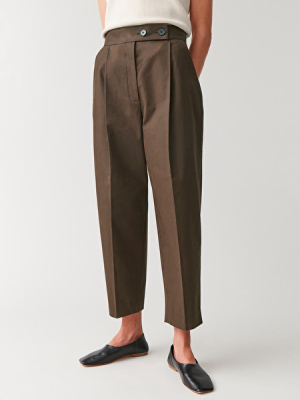 High-waisted Pleated Pants