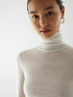 Fine Turtleneck Wool Top