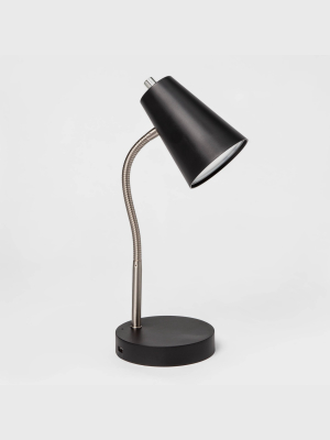 Wireless Charging Table Lamp (includes Energy Efficient Light Bulb) - Room Essentials™