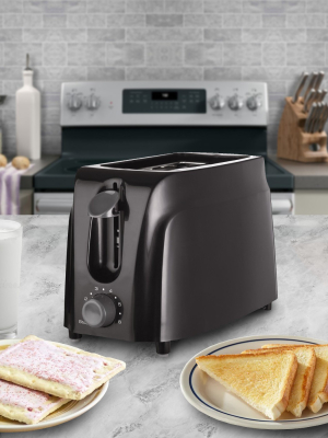 Brentwood 2 Slice Cool Touch Toaster In Black