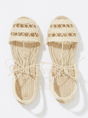 Ball Pages Woven Raffia Flats