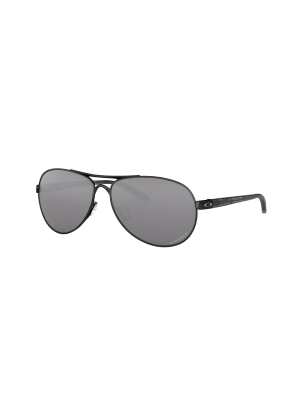 Oakley Oo4079 407934 Female Pilot Lifestyle Sunglasses Polished Black