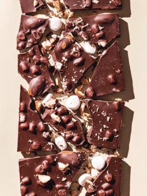 Compartes Dark Rocky Road