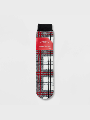 Men's Holiday Plaid Cozy Crew Socks With Gift Card Holder - Wondershop™ Gray 7-12