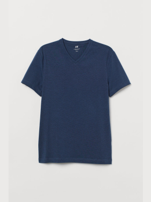 Slim Fit V-neck T-shirt